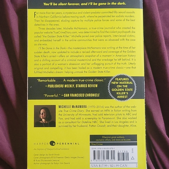 I'll be gone in the dark - Book - Picture 2 of 2